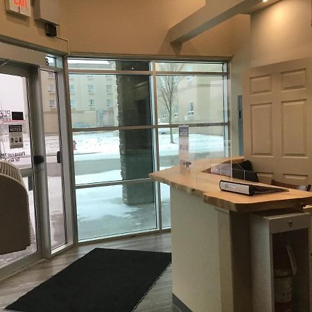 Platinum Residences Fort Mcmurray Esterno foto