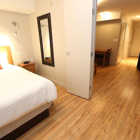 Platinum Residences Fort Mcmurray Esterno foto