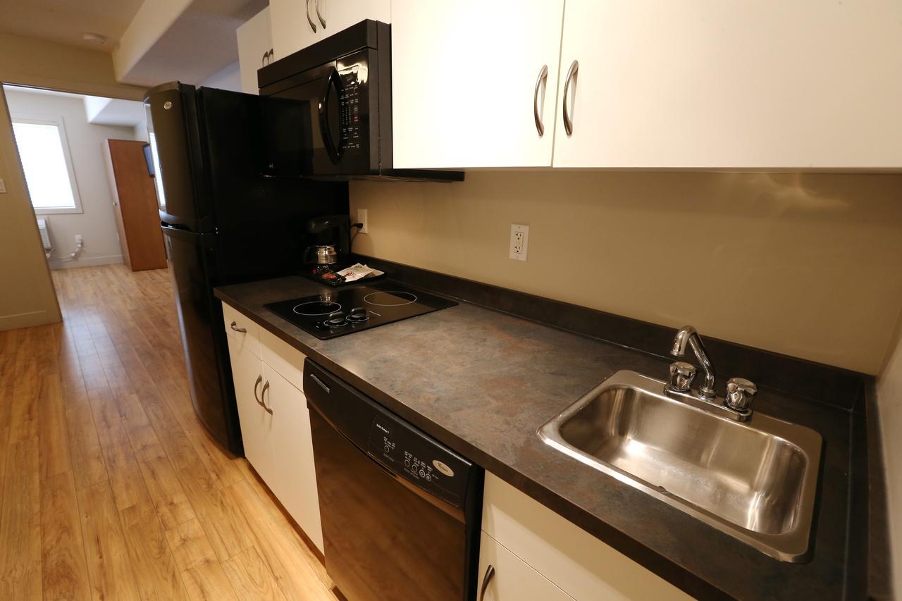 Platinum Residences Fort Mcmurray Esterno foto