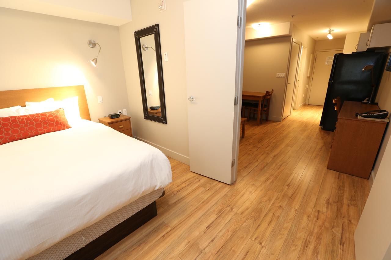 Platinum Residences Fort Mcmurray Esterno foto