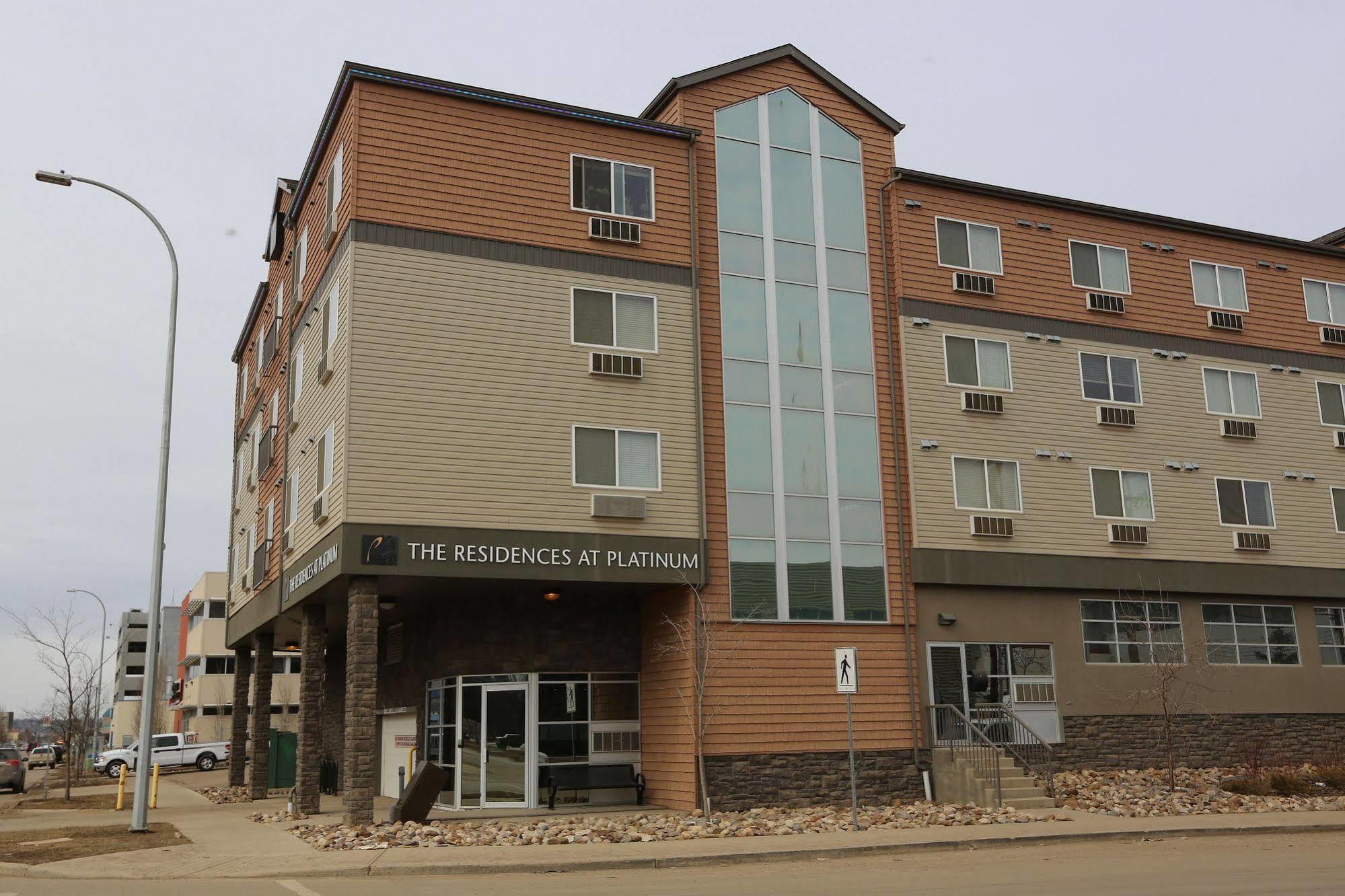 Platinum Residences Fort Mcmurray Esterno foto
